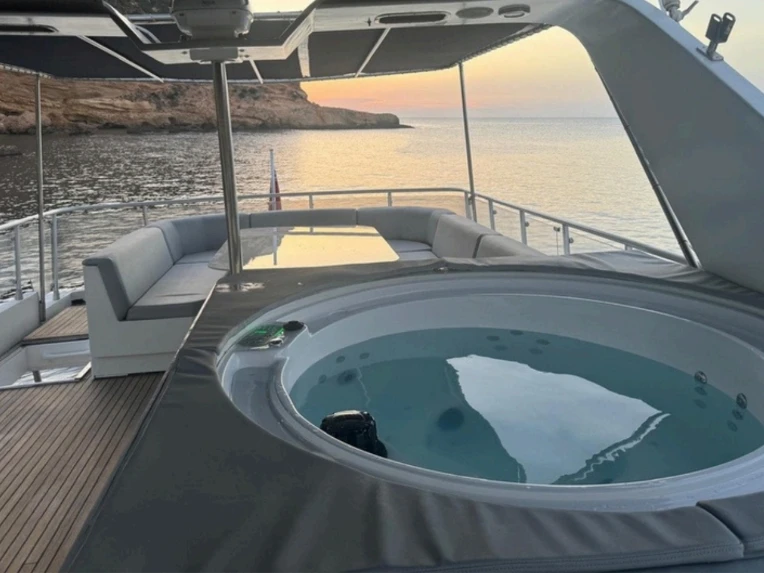 Yacht à louer à Torrevieja au meilleur prix