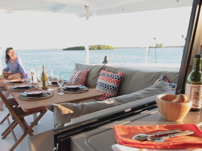 Location bateau Lefkáda pas cher Lucia 40