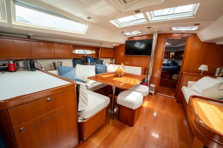 Bénéteau Oceanis 50 a louer à Combarro
