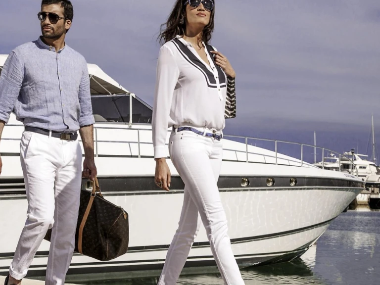 Location bateau Allyene pas cher Leopard 72 Sport