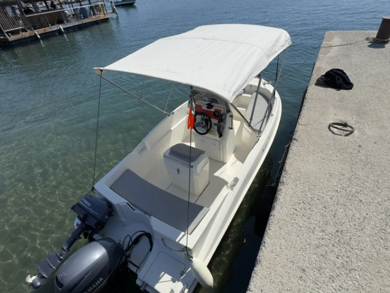 Louer Bateau à moteur avec ou sans skipper Compass à Kissamos Port
