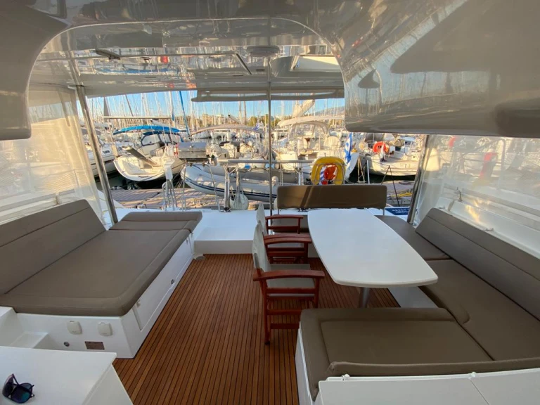 Catamaran à louer à Kallithéa au meilleur prix