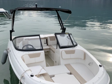 Bayliner VR4 te huur van particulier of professional in Annecy
