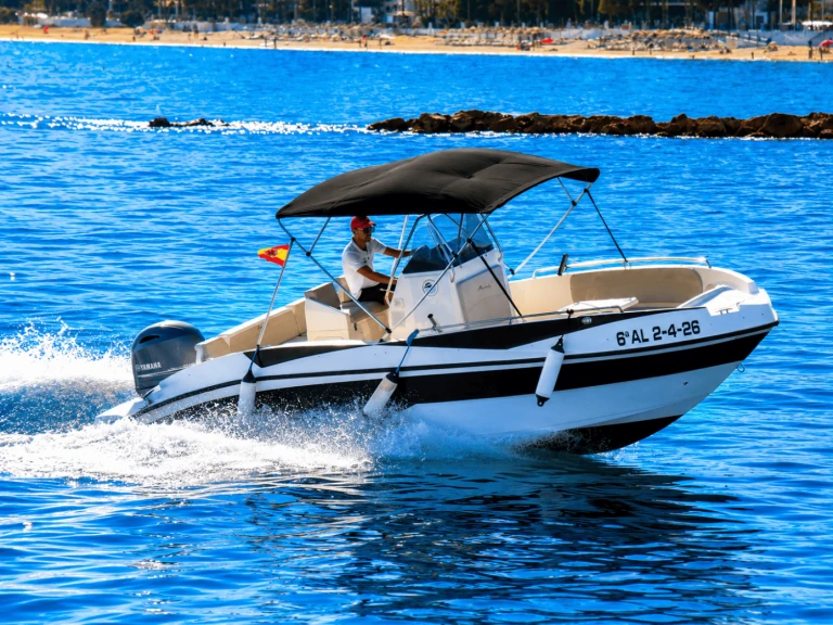 Louer Bateau à moteur avec ou sans skipper Nireus à Marbella