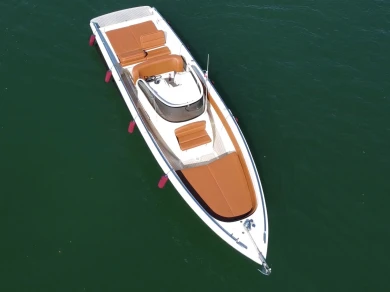 Wynajmij Motorówka z lub bez skippera Supermarine  w Viareggio