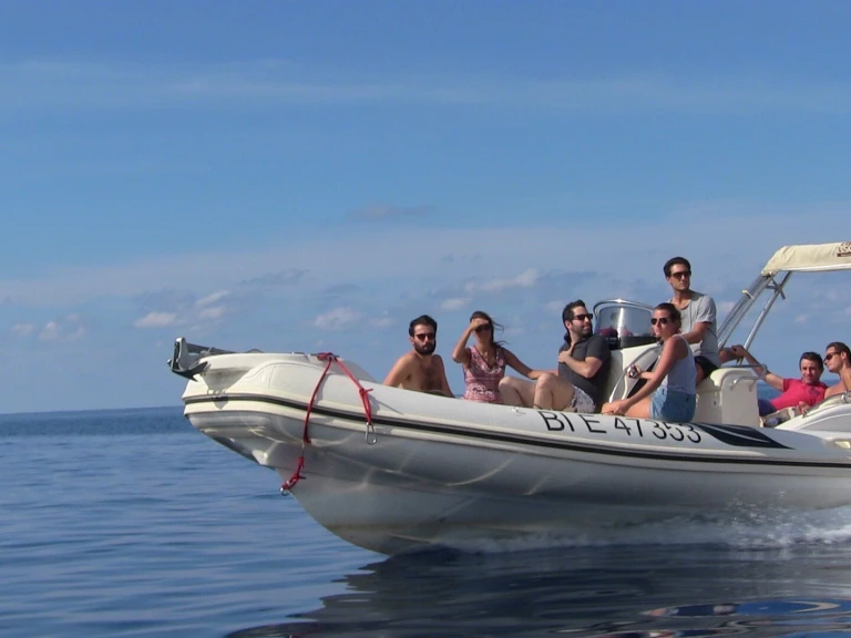 Location bateau Calvi pas cher BSC 700 Sport