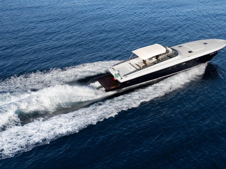 Bateau à moteur à louer à Porto Rotondo au meilleur prix