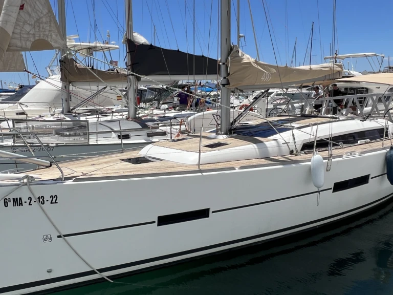 Louez un Dufour Dufour 410 Grand Large à Puerto Banús