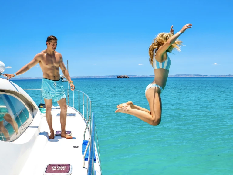 Location Yacht Custom Made avec permis