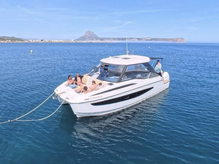 Louez un Aquila Aquila 32 Sport à Dénia