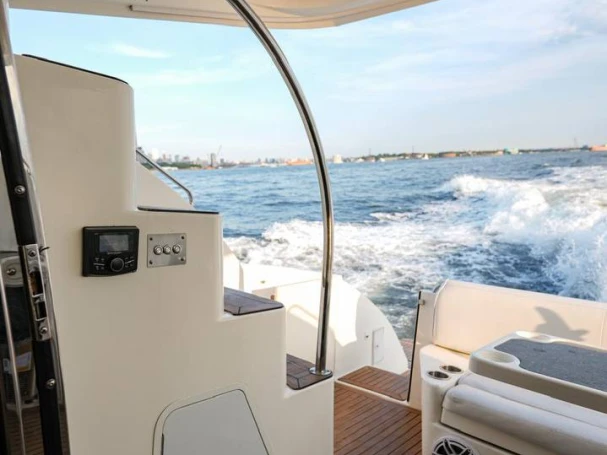 Location à New York (Ville) - Cruisers Yacht 447 sur SamBoat