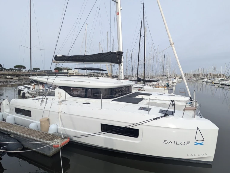Location Catamaran à Bonifacio - Lagoon Lagoon 43