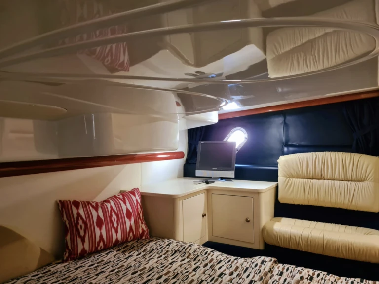 Location Yacht Cranchi avec permis