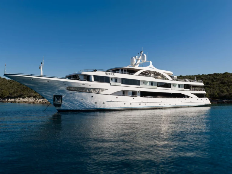 Louez un Custom Premier à Split