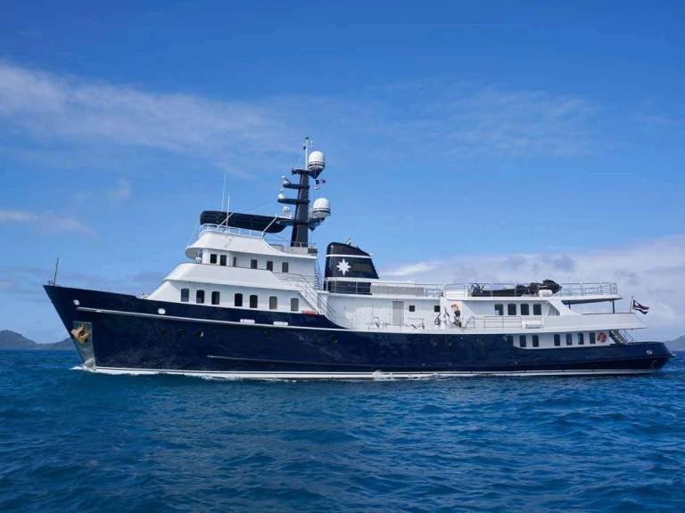 Location à Madagascar - Custom ASTERIA sur SamBoat
