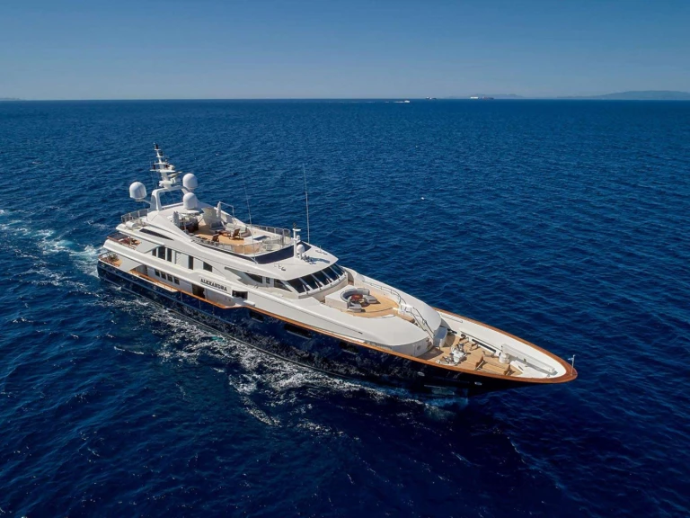 Louer Yacht avec ou sans skipper Benetti à Le Pirée