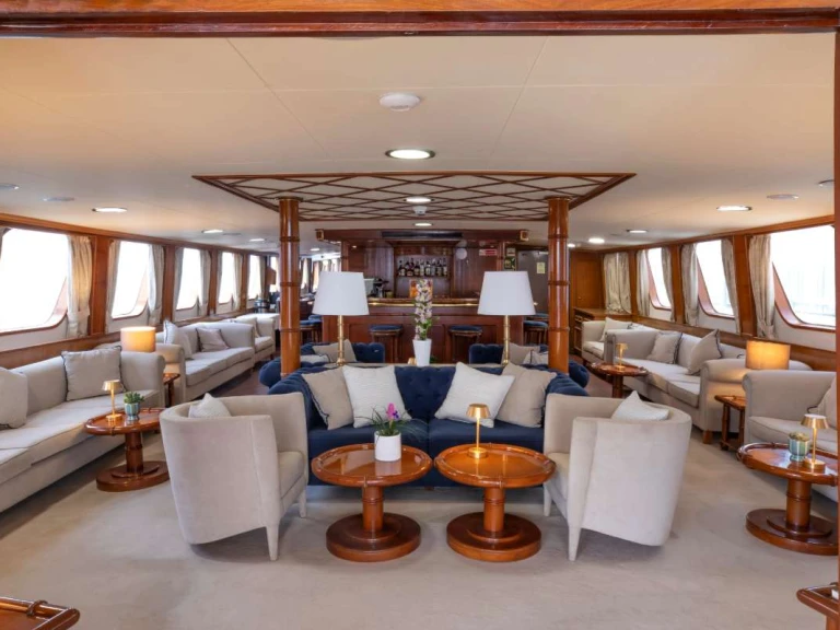 Location Yacht à Le Pirée - Custom Callisto