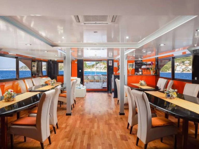 Location Yacht Brodosplit avec permis