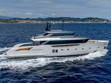 Hire Luxury Yacht with or without skipper San Lorenzo Miami