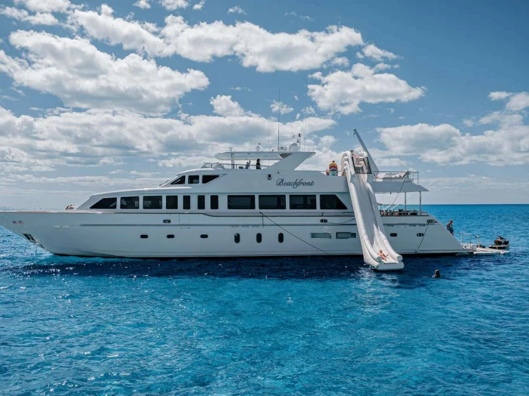 Location bateau  BEACHFRONT à Nassau sur Samboat