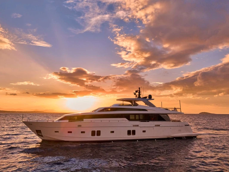Yacht à louer à Athènes au meilleur prix