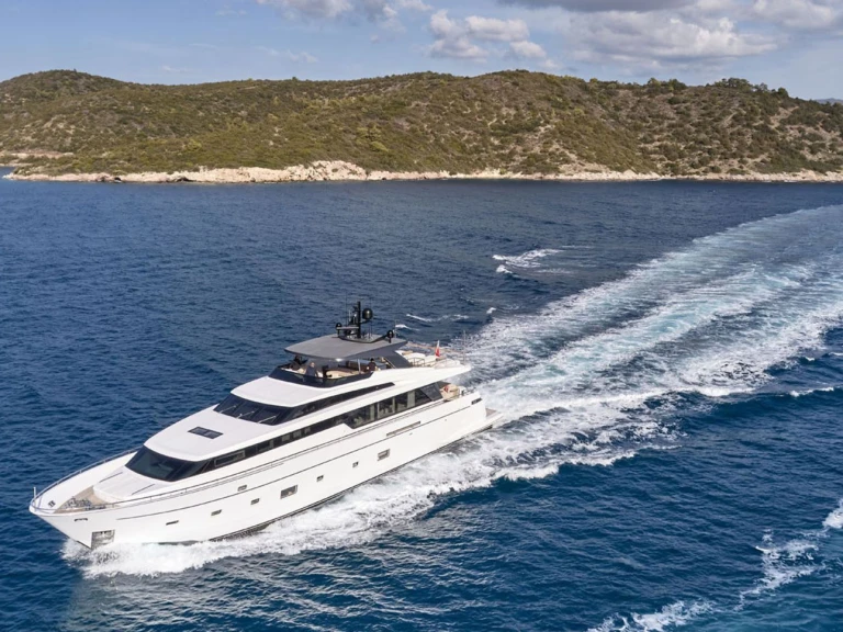 Louez un San Lorenzo RARE DIAMOND à Athènes