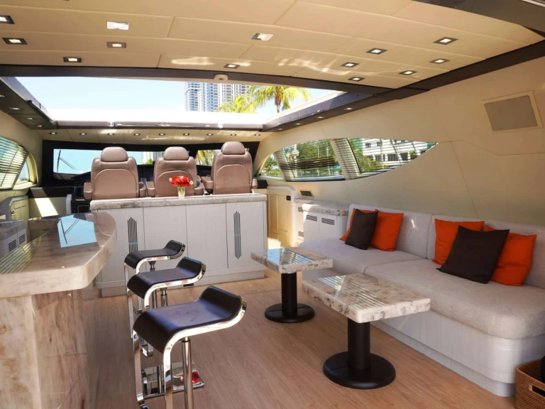 Location bateau Mangusta Mangusta 105' à Miami sur Samboat