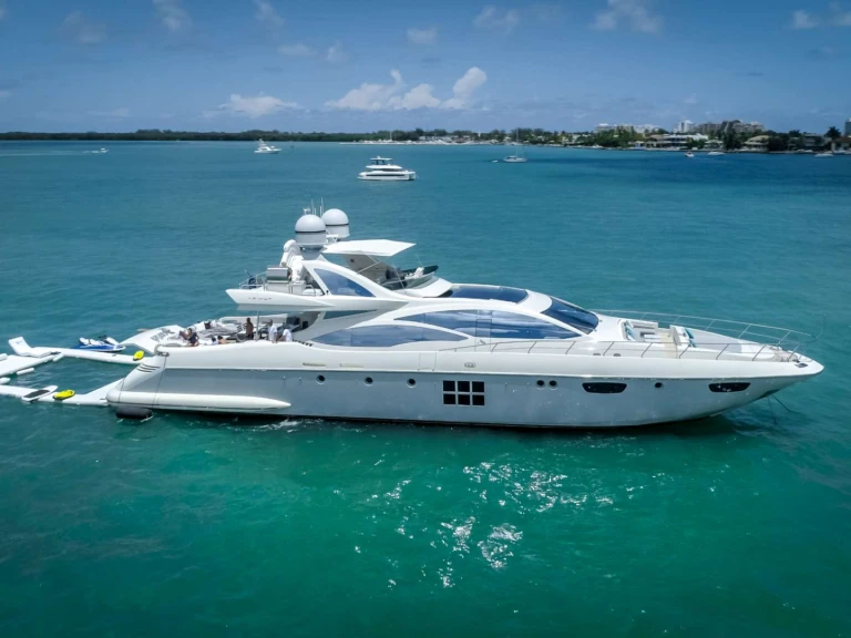 Azimut Scarlet a louer à Miami