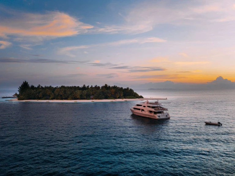 Location Yacht à Malé -  ALICE