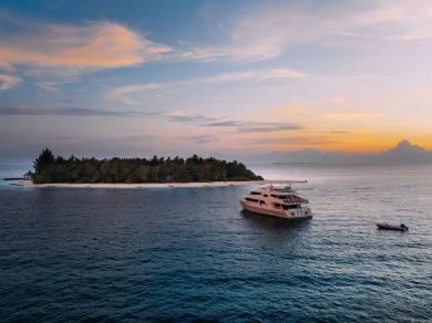 Location Yacht à Malé -  ALICE
