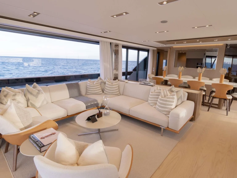 Location Yacht Ferretti avec permis