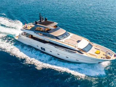 Luxury Yacht to hire Seget Donji at the best price