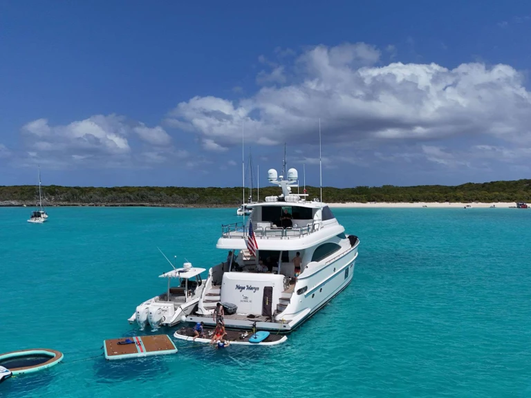 Location bateau Nassau pas cher Naya Maryn