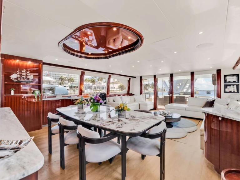 Louer Yacht avec ou sans skipper Lazzara à Fort Lauderdale