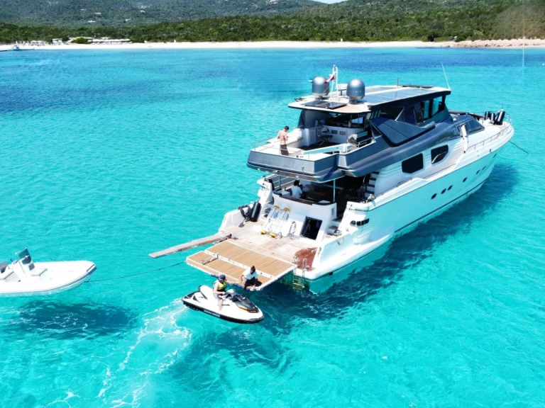 Yacht à louer à Cannigione au meilleur prix