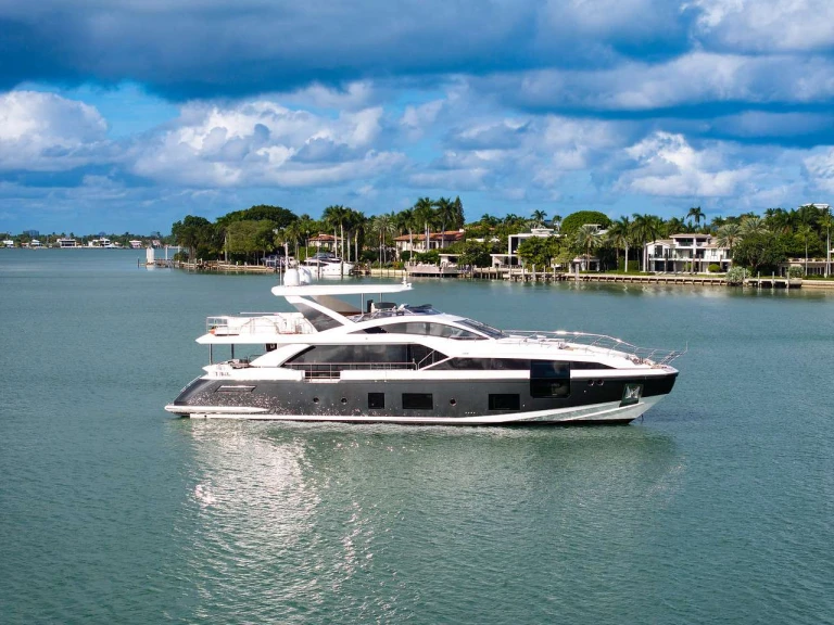 Azimut Cloud 9 a louer à Coconut Grove