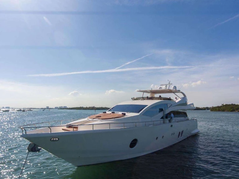 Location bateau Miami pas cher Italian Yacht 85