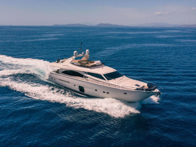 Louer Yacht avec ou sans skipper Ferretti à Athènes