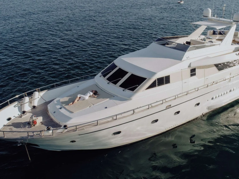 Louer Yacht avec ou sans skipper Versilcraft à Gouviá