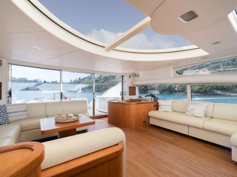Louez un Sunseeker PHOENIX à Gouviá