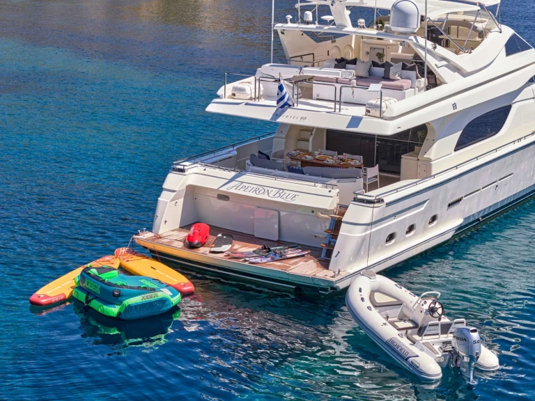 Location bateau Ferretti APEΙRON BLUE à Lávrio sur Samboat