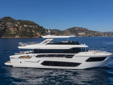 Bareboat Rental Luxury Yacht Absolute with a boat licence