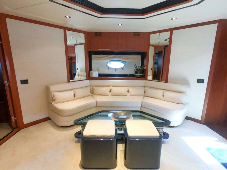 Location Yacht à Poltu Quatu - Riva BABLUC
