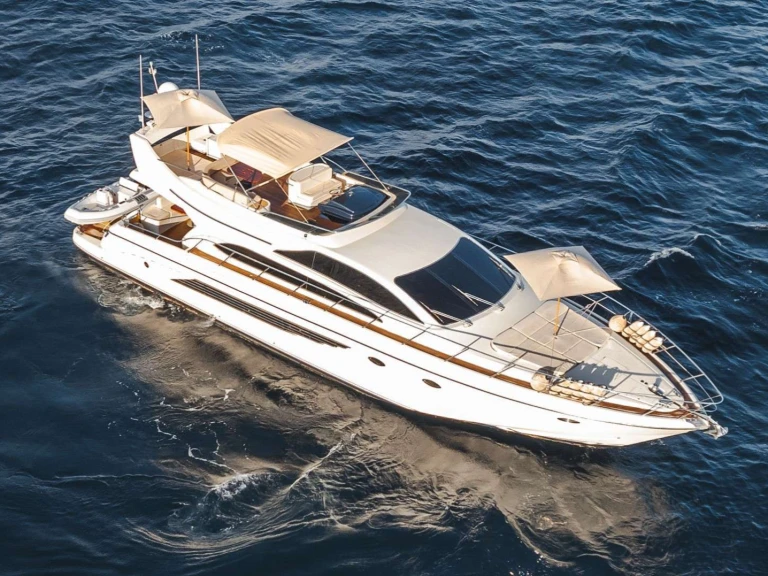 Location bateau Athènes pas cher ETERNO