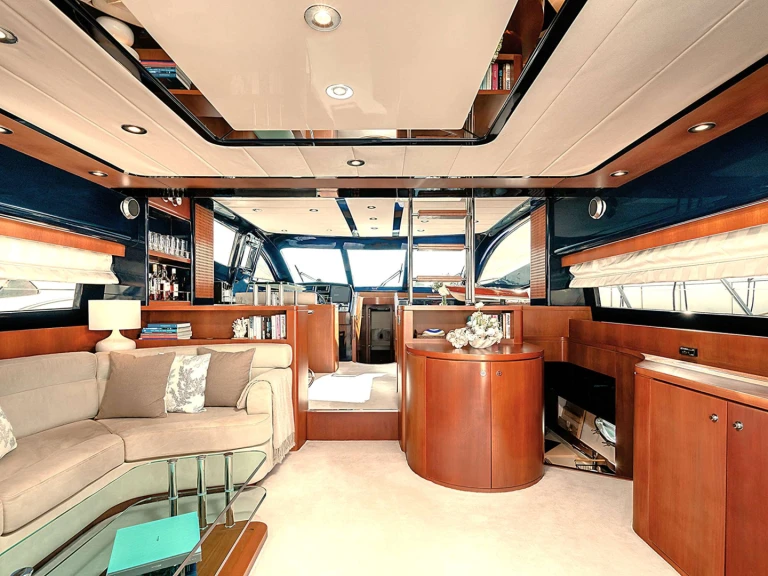 Location Yacht à Athènes - Riva ETERNO
