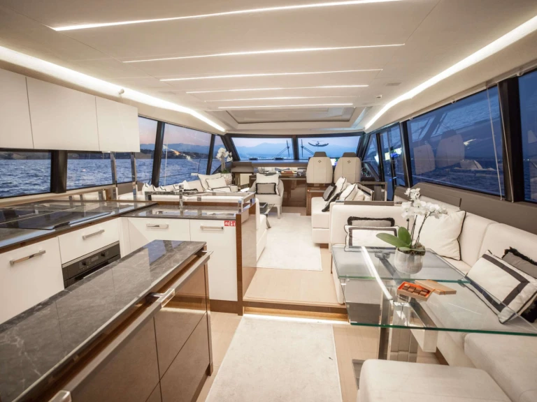 Louez un Prestige Yachts Romy One à Provence-Alpes-Côte d'Azur