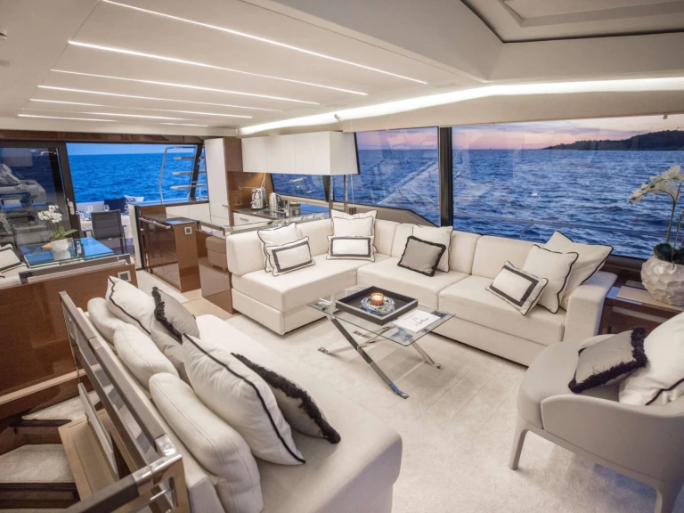 Prestige Yachts Apollonia a louer à Provence-Alpes-Côte d'Azur