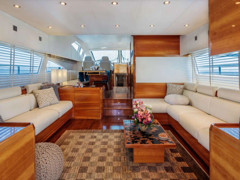 Location Yacht Aicon avec permis