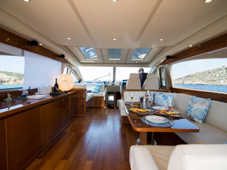 Yacht à louer à Athènes au meilleur prix