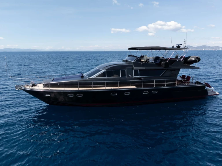 Location bateau Le Pirée pas cher TEMPTATION